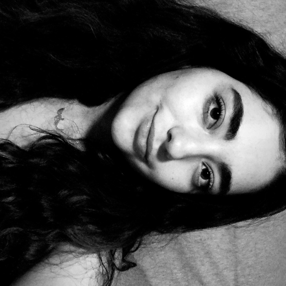 Meet your Posher, Sophia - Picture 7 of 7